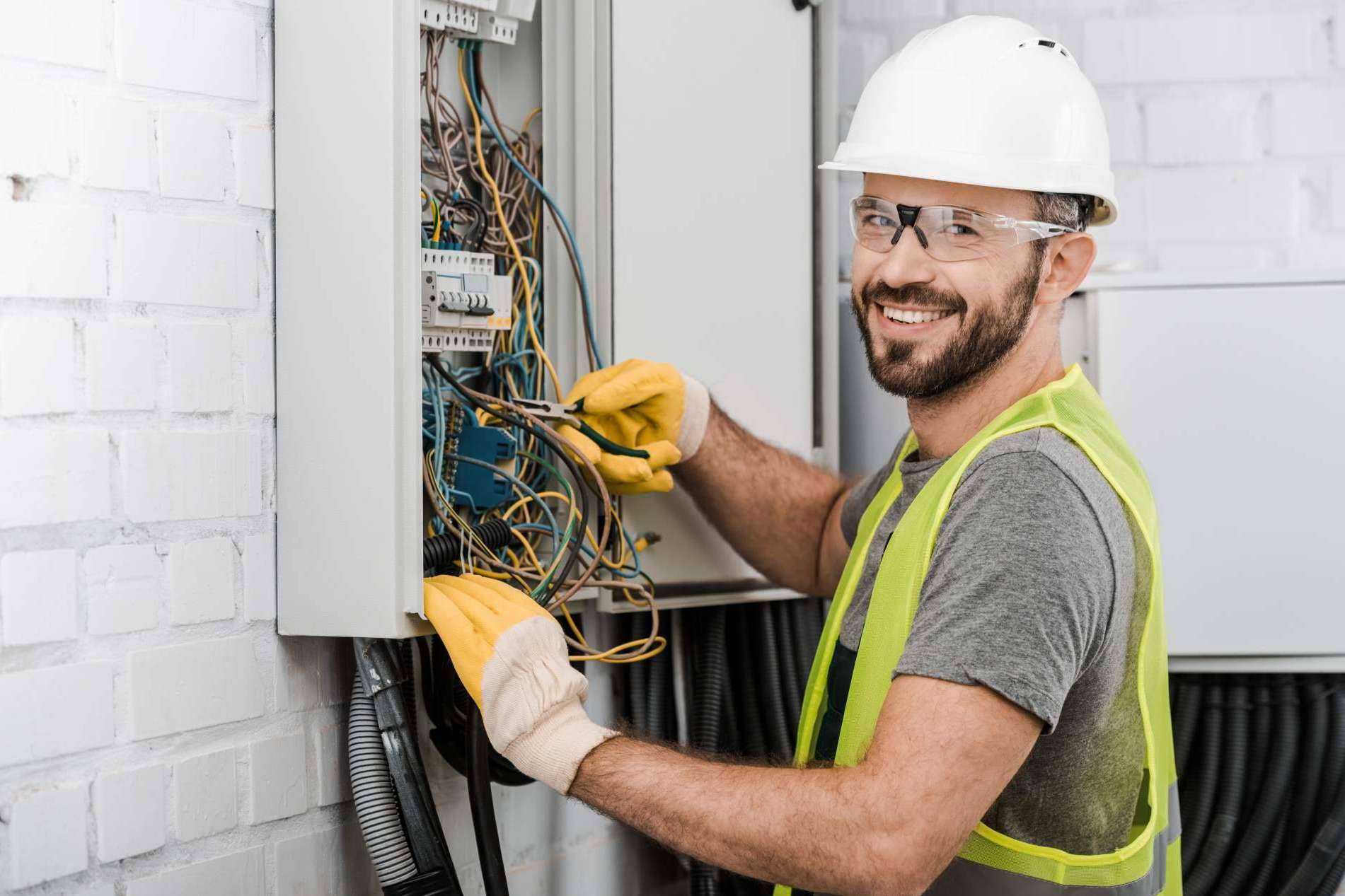 Realización de instalaciones eléctricas con Ecoluz Instalaciones
