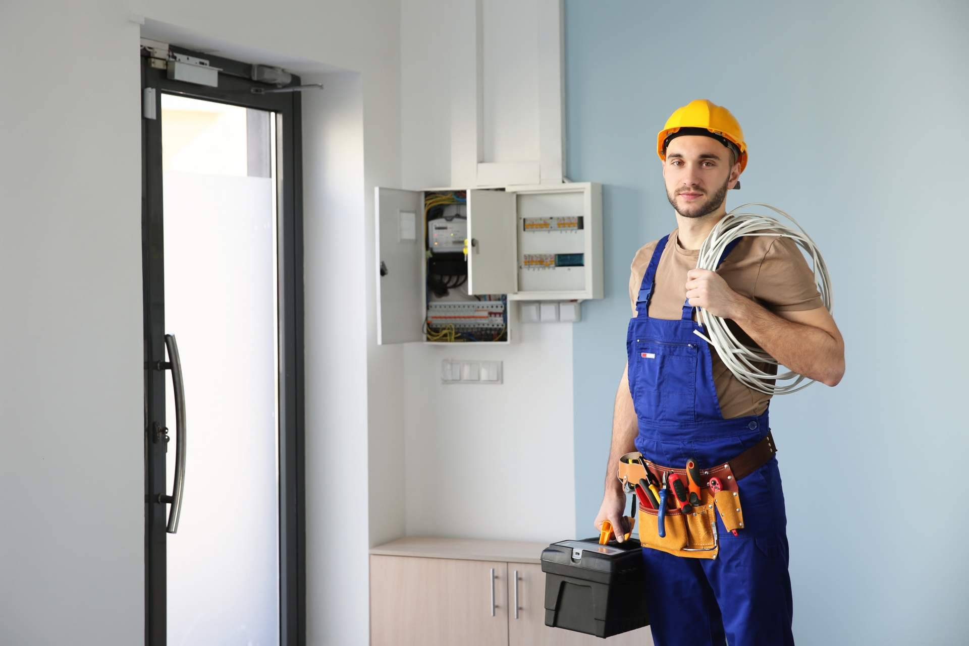 Electricistas Benalmádena 24h en la empresa Soluciones González