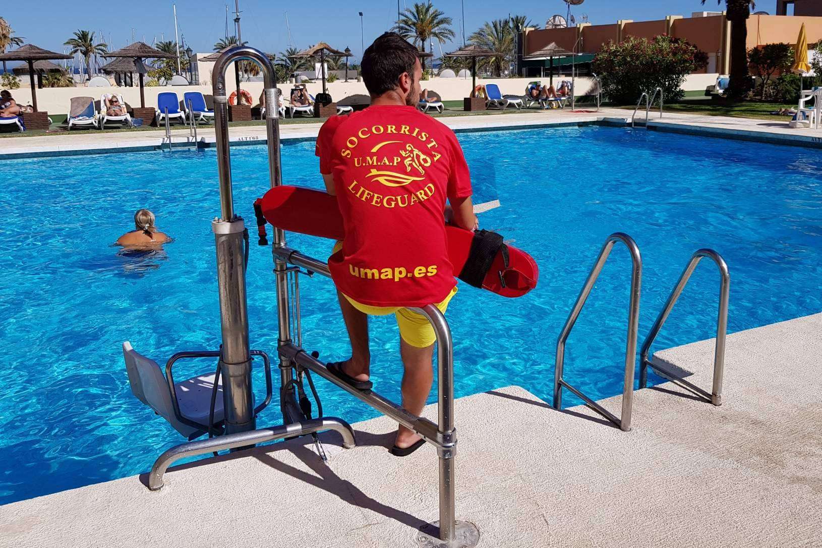 Servicios integrales de socorrismo para comunidades de propietarios, complejos hoteleros, parques acuáticos y playas, con UMAP