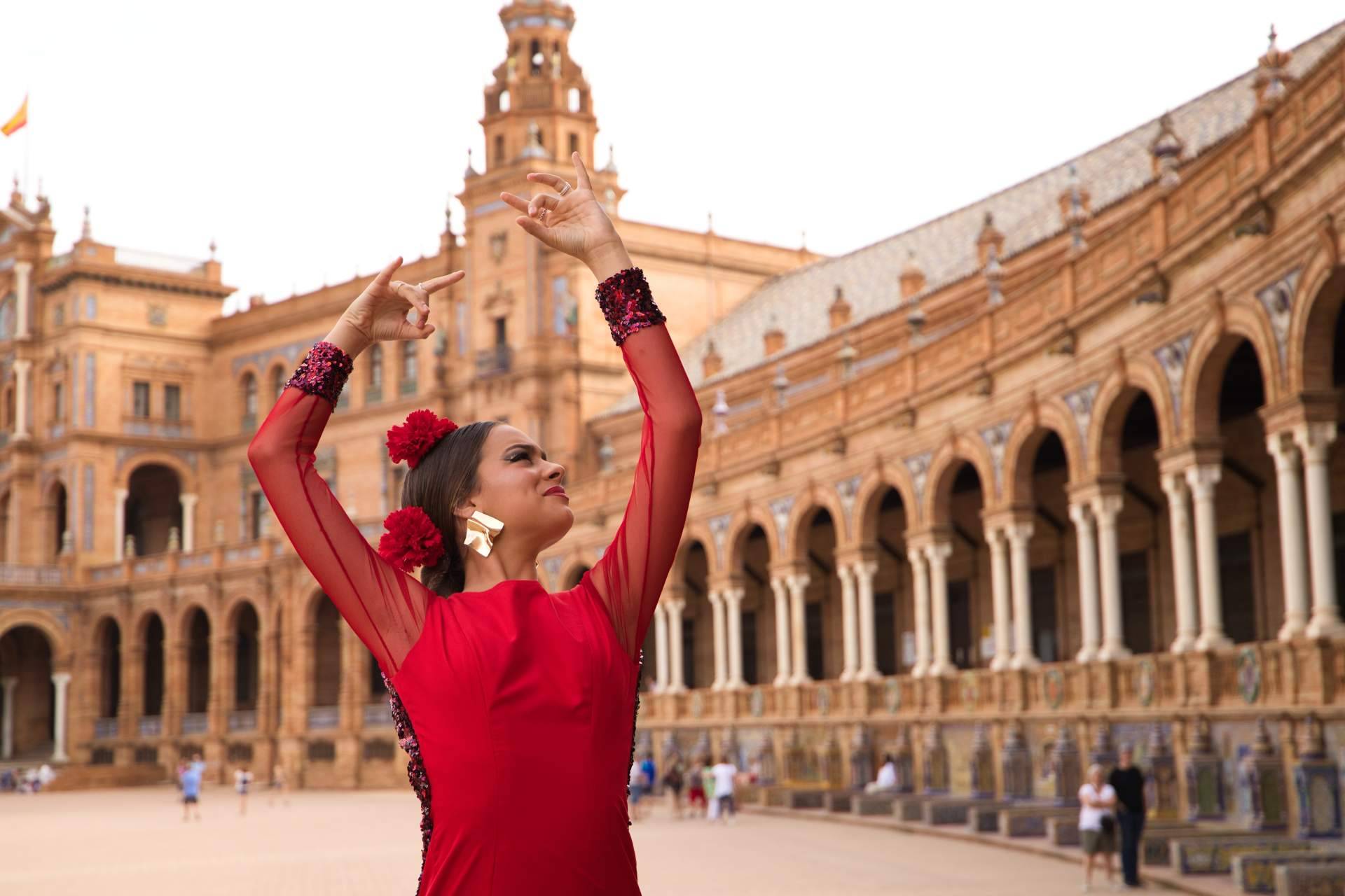 La tienda Viva La Feria ofrece la nueva colección de trajes de flamenca 2023