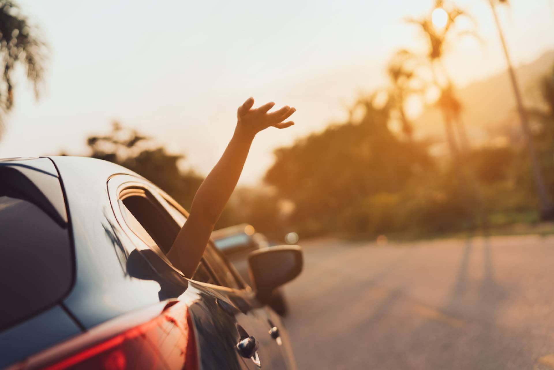Elementos y documentación obligatoria que deben llevar los coches