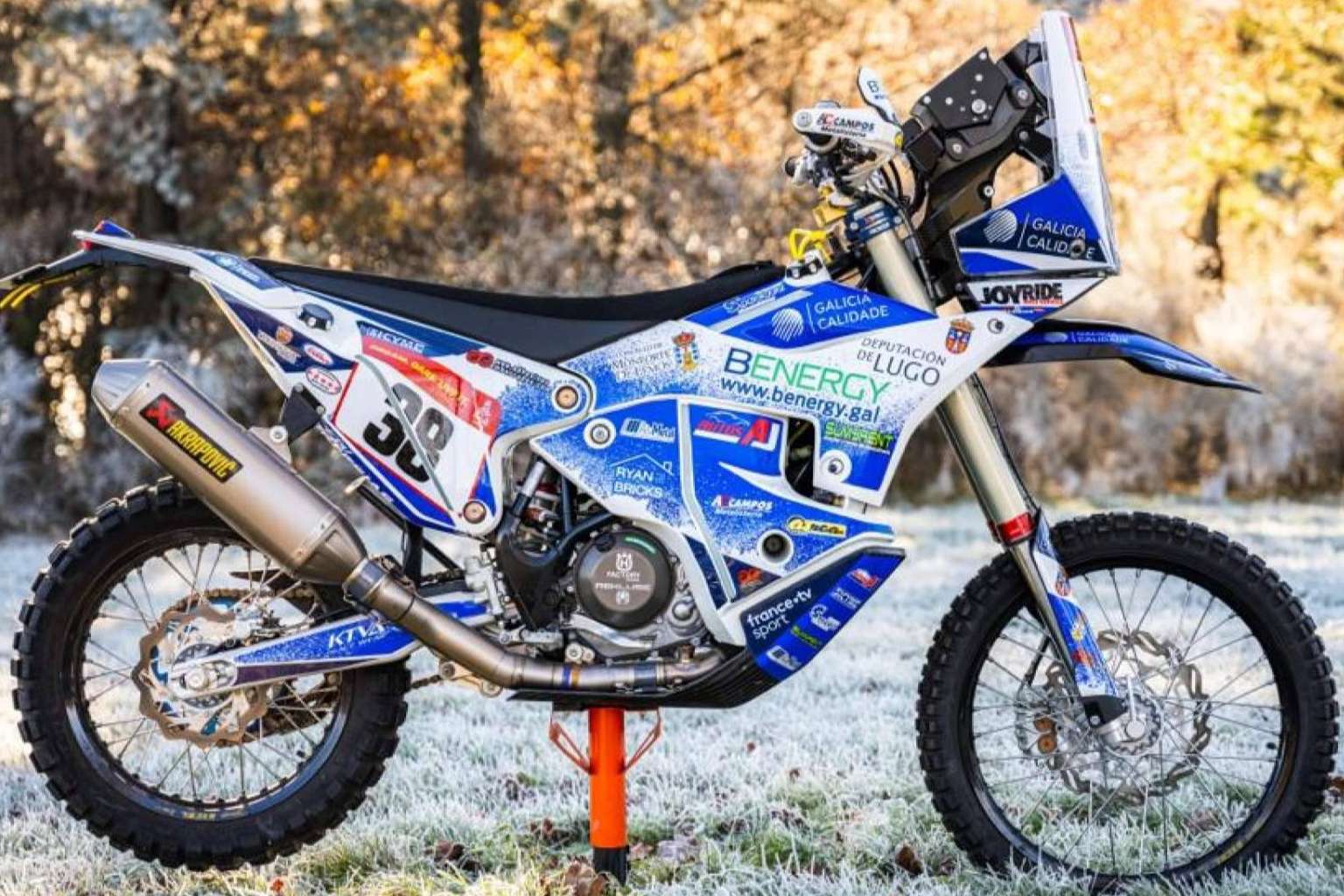 Pegatinas para moto personalizadas en la tienda online ADHESIVOSEMBARRADOS