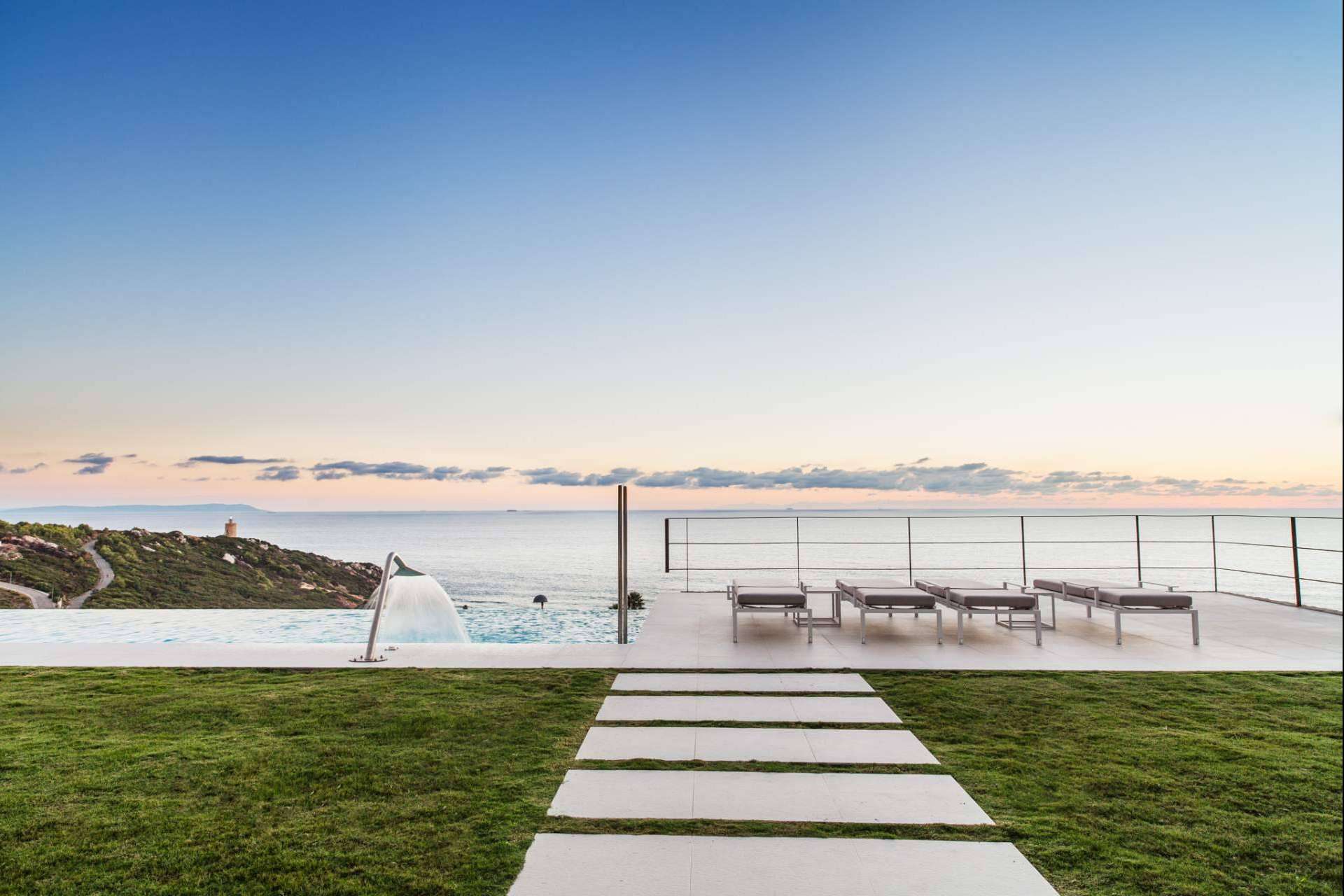 Alojamiento de lujo con vista hacia el mar en Zahara para pasar el otoño con tranquilidad