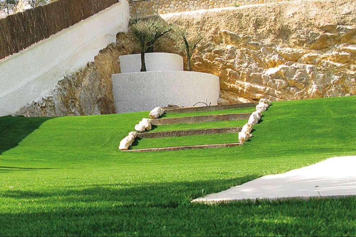 Alta tecnología para el desarrollo del aspecto natural del césped artificial con Albergrass