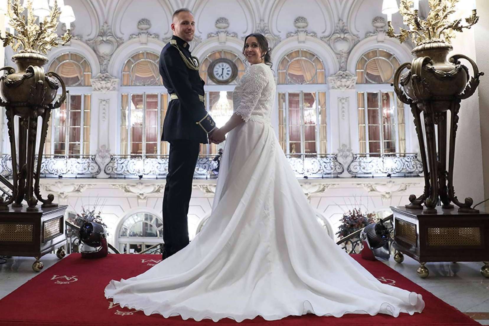 Versatilidad nupcial; Descubrir los vestidos convertibles de Valérie Moreau