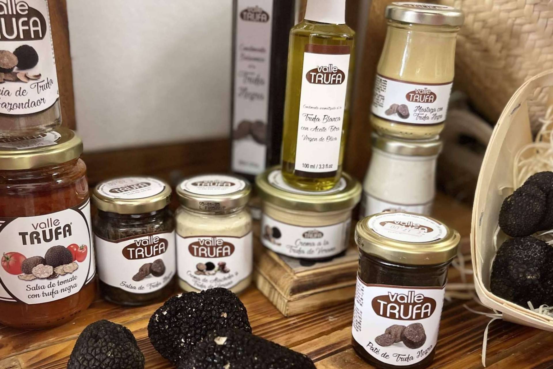 Exclusivas cestas de Navidad y regalos gourmet de Valle Trufa; trufa blanca y negra de alta calidad en Santanyí