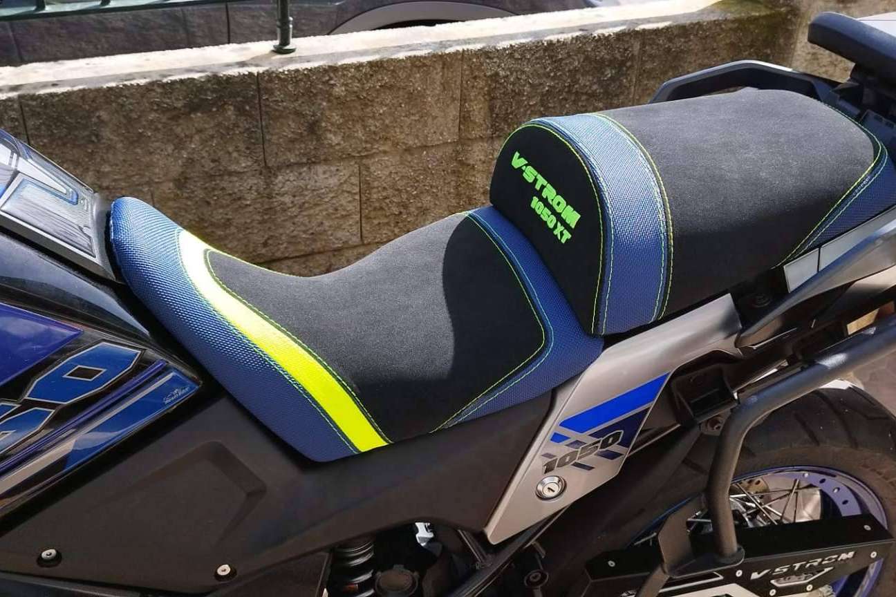 Confort y estilo en cada viaje, asientos de moto personalizados por JM-Fundas