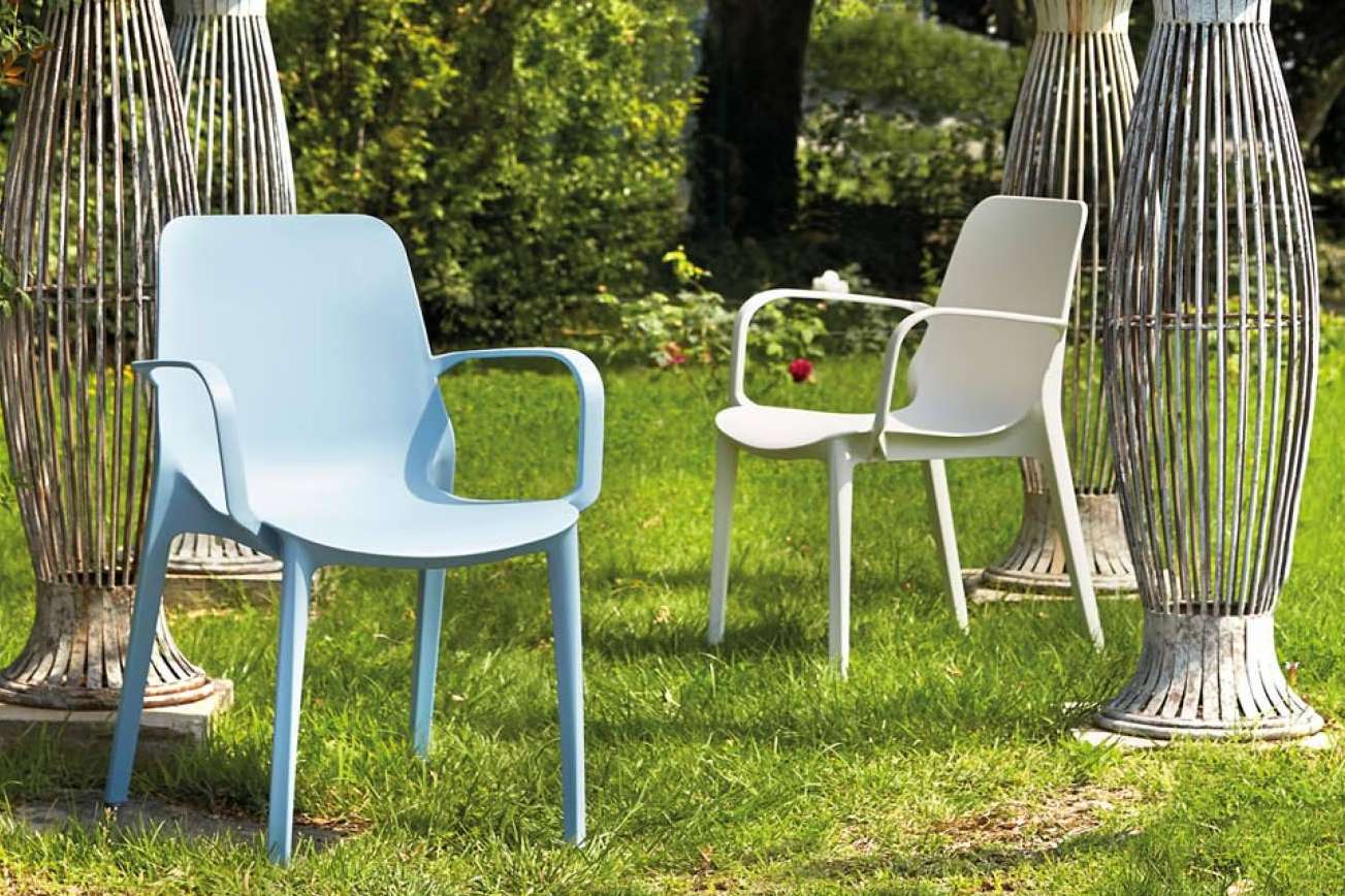 Nuevas sillas de hostelería de OfficeDeco combinan diseño y resistencia para espacios al aire libre