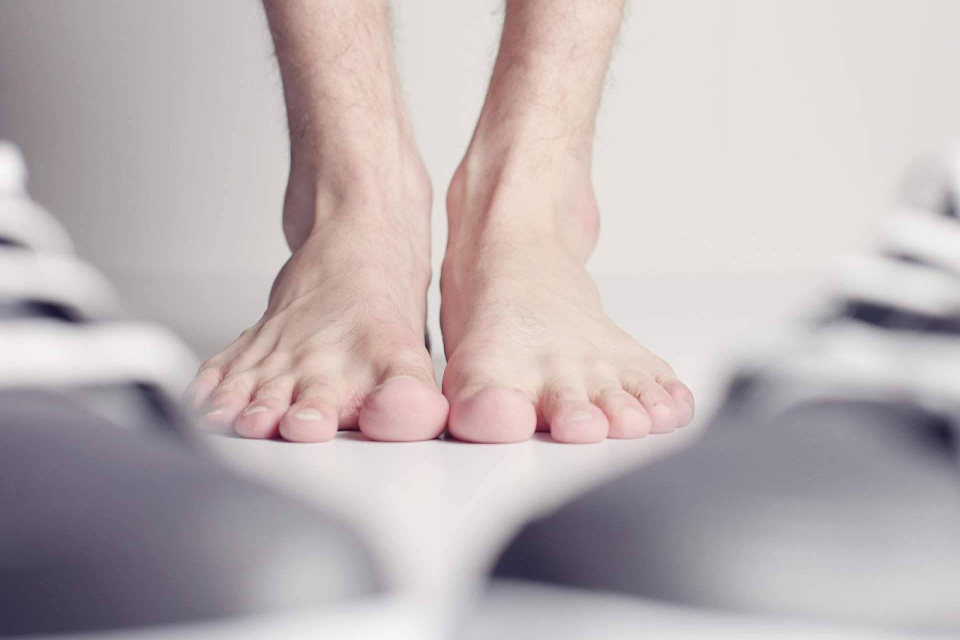 De la rigidez al movimiento libre; claves para la transición al calzado barefoot en adultos