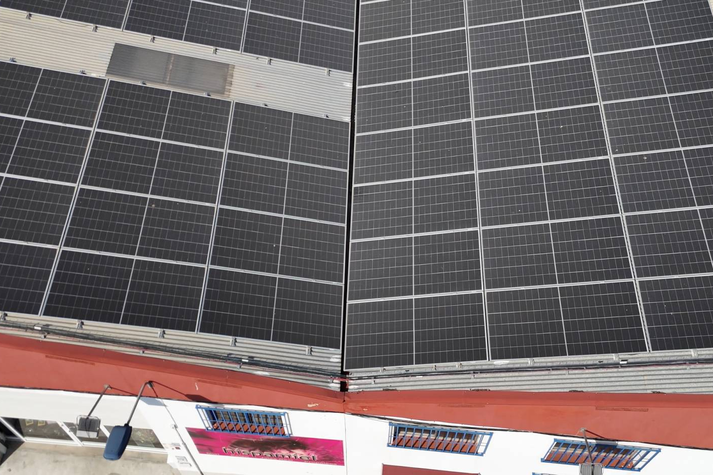 Instalaciones Porcuna lanza un modelo de alquiler de tejados con renta garantizada