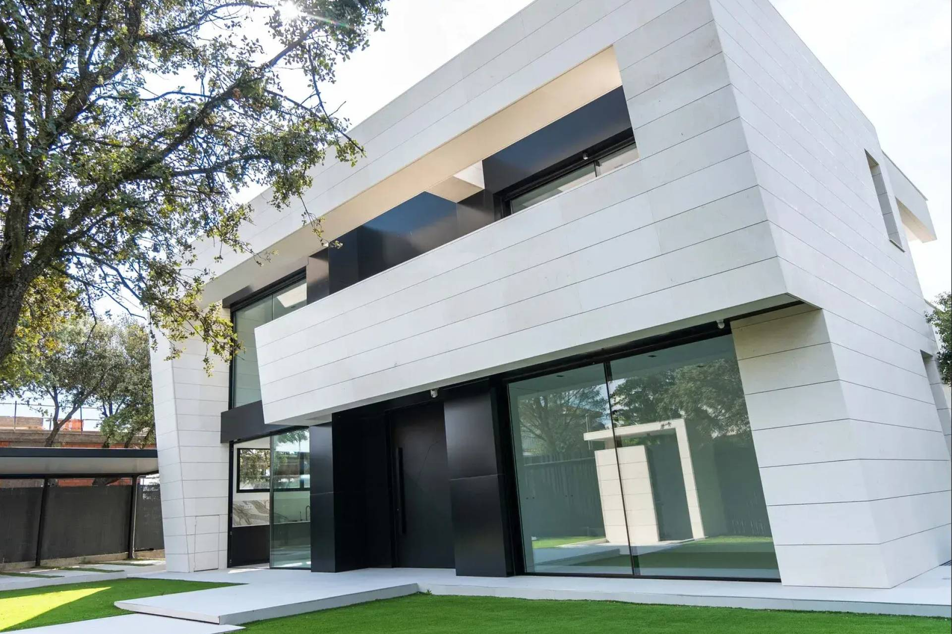 Diseño a medida y versatilidad constructiva; claves en el modelo residencial de Fran Cortés Arquitectos