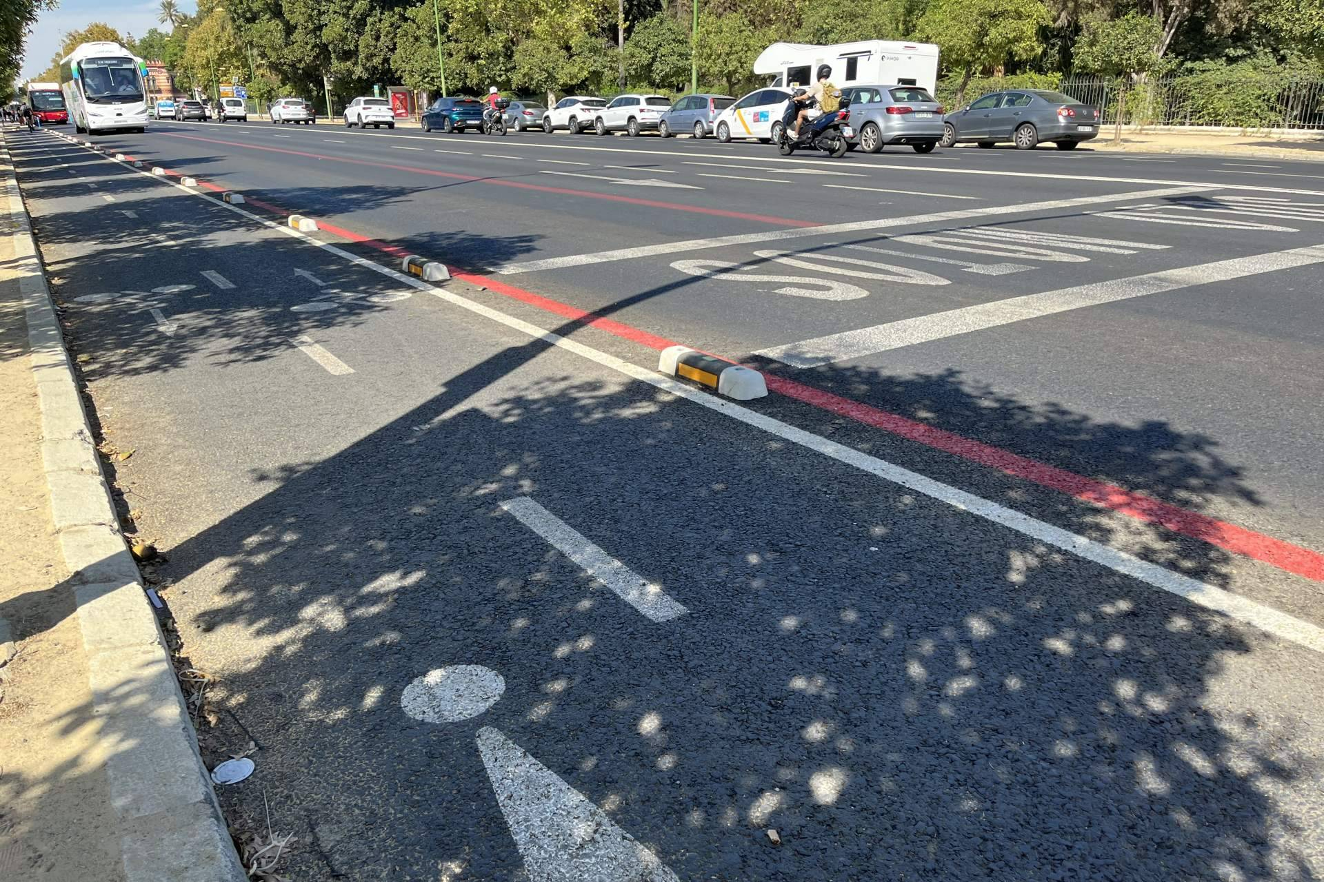 La movilidad urbana se refuerza con nuevos carriles bici fotoluminiscentes de Abadecom Urban