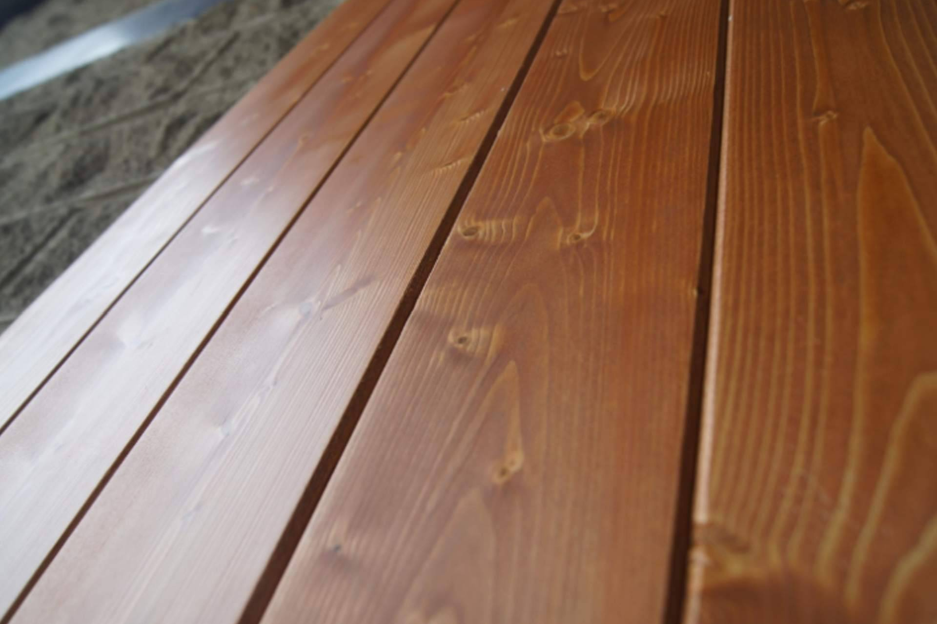Panel sándwich de madera Caliplac para cubiertas; más rapidez de montaje y acabado decorativo
