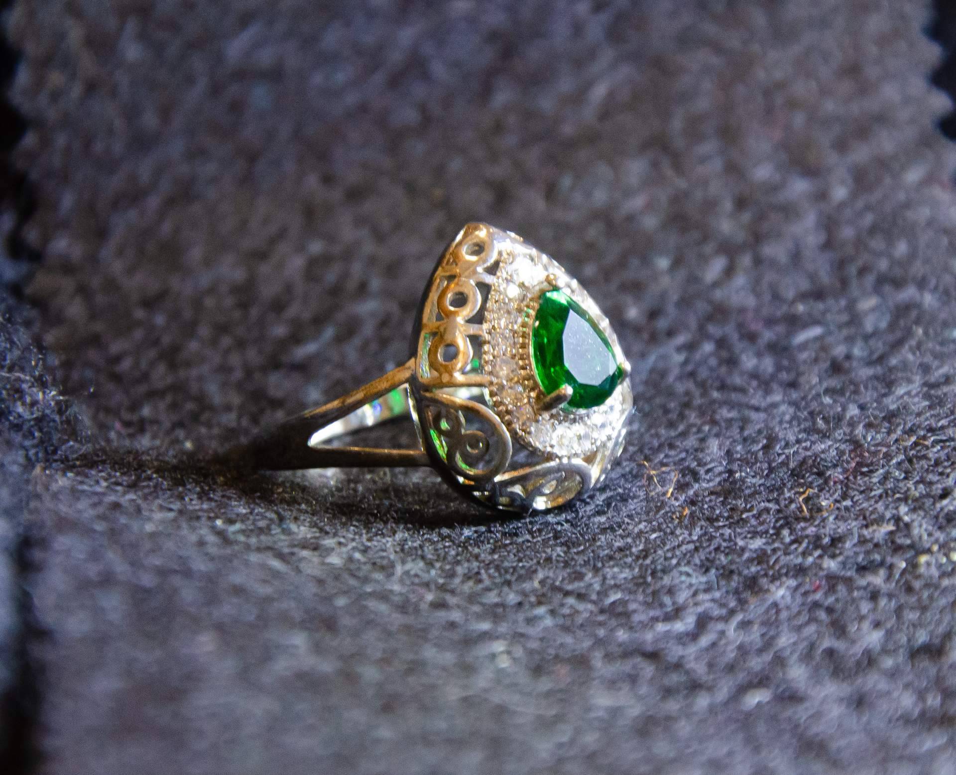 ¿Cuál es el valor del oro de 18k en Oviedo hoy?