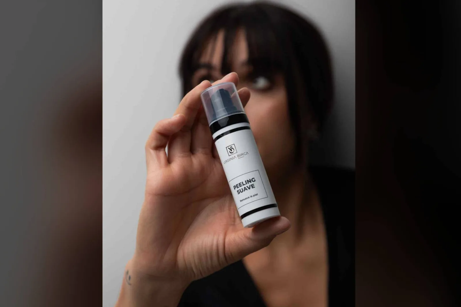 La importancia de cuidar la piel con una rutina guiada, personalizada y minimalista